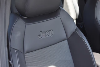 Jeep Avenger 1.2 Longitude Infotainment & Convenience pack | Keyless | DAB | Camera | Nav | Carplay | ADAS | Full LED | 4-Seasons / 40