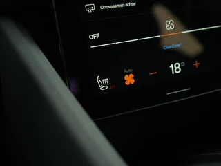 Polestar 2 SINGLE MOTOR 69 KWH SOH 94,05%  | 360 camera | El. achterklep | El. verstelbare stoel / 17