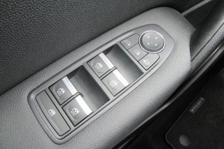 Renault Captur 1.6 E-Tech Plug-in Hybrid 160 Intens Schuifdak, Camera, Stoelverw. / 21