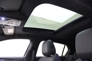 Opel Astra 1.2 Turbo 145pk Hybrid GS 145 PK Automaat | Navigatie | Panoramisch schuif/kanteldak | Stoel & Stuurverwarming | Climate control | Rondomzicht camera | Extra getint glas | 18" Lichtmetalen velgen / 32