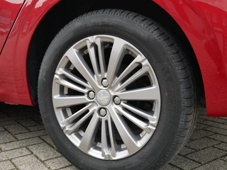 Peugeot 208 1.2 PureTech Signature Cruise| Navi+BT| / 17