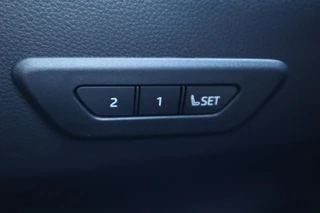Toyota C-HR PLUG-IN HYBRID 220 GR SPORT NIEUW&DIRECT LEVERBAAR! BLIND-SPOT STOEL/STUURVERW. 19"LMV PARK-SENSOREN KEYLESS / 32
