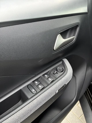 Opel Frontera 1.2 Turbo 145Pk Automaat Hybrid GS | DEMO | Climate control | Navigatie | Winterpakket | Camera | Parkpilot | Led | Private-Glas | Elektrisch Pakket | LM-Velgen / 16
