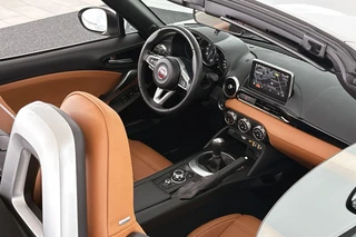 Fiat 124 Spider 1.4 MultiAir Turbo Lusso BOSE Keyless Stoelverwarming Achteruitrijcamera / 39