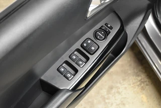 Kia Picanto 1.0 DPi 68pk 4-zits AMT ExecutiveLine / 15