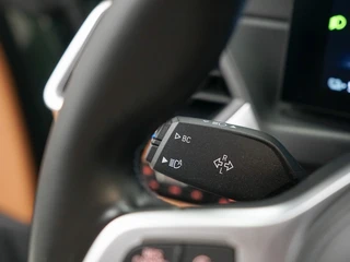 BMW i4 M50 84 kWh Schuifdak | Harman Kardon | CoPilot / 41