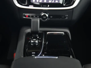 Volvo V60 2.0 T6 Plug-in hybrid AWD Ultra Bright | SOH 99% | Long Range / 43