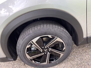 Mitsubishi Eclipse Cross 2.4 PHEV Intense / 12