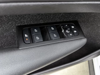 Volvo XC40 1.5 T5 Recharge R-Design | Camera | Navigatie | CarPlay | Adaptive Cruise | / 29