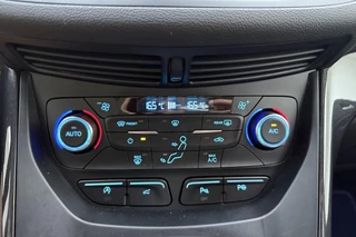 Ford Kuga 1.5 EcoBoost Titanium | Trekhaak | Achteruitrijcamera | Airco | Navigatie | Elektrische achterklep | Cruise control | Start/Stop bediening | Climate control | Parkeersensoren | Lederen/stof interieur | Stuurbediening / 28