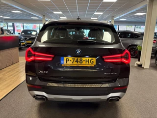 BMW X3 XDrive30e Business Edition Plus / leer / head up / camera / trekhaak / orig ned / 5