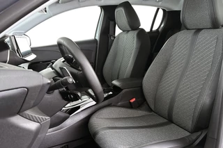 Peugeot 208 1.2 Hybrid 110 e-DCS6 Allure / 7