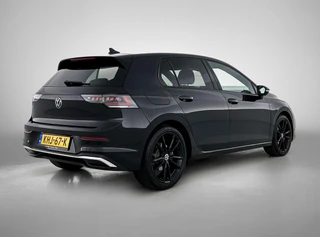Volkswagen Golf 1.5 eTSI Black Line CAMERA | IQ Light + Grill | VIRTUAL / 5