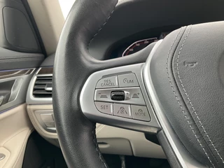 BMW 7 Serie 730d xDrive ACC Pano Softclose 4wielsturing High Executive HUD / 20