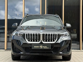 BMW X1 xDrive25e M-sport Camera | Keyless | Carplay | Ambiance verlichting / 29