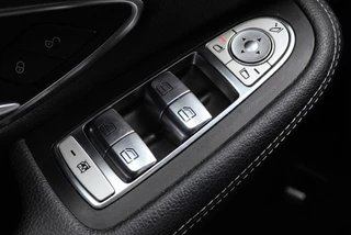 Mercedes-Benz GLC Coupé 250 4MATIC Premium AMG Line l 360° Camera l Blindspot l Keyless / 21
