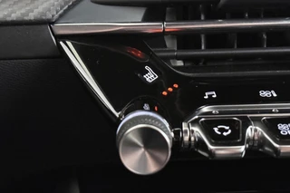 Peugeot 208 1.2 PureTech GT Pack Stoelverwarming Camera Keyless Adaptieve Cruise / 22