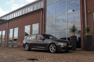 BMW 3-serie Touring 318i Corporate Lease Executive | M Sport pakket | Stoelverwarming | LED | Navigatie Professional | Bluetooth | Sportstoelen | M-sportstuur | PDC | Shadow Line / 9