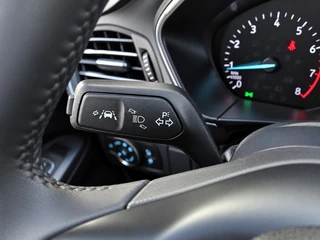 Ford Focus Wagon 125PK Active | Automaat | Winterpack | 17" Velgen | Apple Carplay/Android Auto | BTW auto / 16