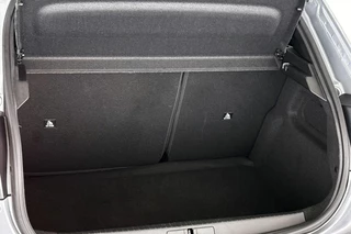 Peugeot 208 1.2 PureTech 75 Style / 9