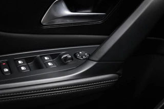 Peugeot 308 1.2 PureTech Allure Pack Business | ERGO COMFORT | CONNECTED SERVICES | DRAADLOZE LADER | STOELVERWARMING | CAMERA / 29