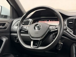 Volkswagen T-Roc 2.0 TSI 4Motion Sport DSG Pano Trekh Virtual Camera DCC / 17