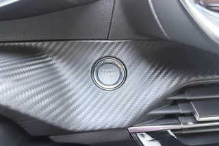 Peugeot e-2008 EV Allure Pack 50 kWh | Achteruitrijcamera | Lichtmetalen velgen | Navigatie | Apple Carplay/Android Auto | / 24