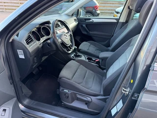 Volkswagen Tiguan 1.5 TSI ACT Highline Business R / Pano / 2x Massage / ACC / Trekhaak / Zeer kompleet ! / 20