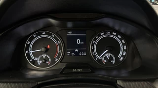 Skoda Kamiq 1.0 TSI Ambition CAMERA CARPLAY LED CRUISE DAB. / 30