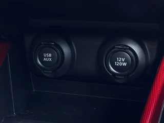 Suzuki Swift 1.4 Sport Smart Hybrid | Camera | Stoelverwarming | Climate control | Navigatie / 26