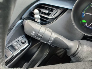 Toyota C-HR 1.8 HYBRID DYNAMIC  Dodehoekdetectie | Stoelverwarming | Adaptive Cruise / 28