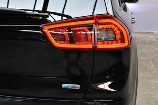 KIA Niro 1.6 GDi Hybrid ExecutiveLine |Schuifdak / 31