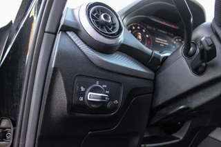 Audi Q2 30 TFSI S Edition S-Line | 1e eigenaar | NL auto | 18 inch | LED | Camera | Sport | Cruise control | Sound system | Sfeerverlichting | Stoelverwarming | Climate control | / 36