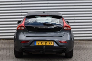 Volvo V40 1.6 T3 MOMENTUM NAVI / PDC / STOEL VERW. / TREKHAAK / 9
