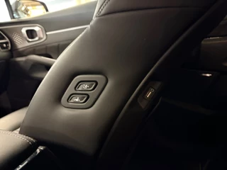 Kia SORENTO 1.6 T-GDI Plug-in Hybrid 4WD ExecutiveLine 7persoons / Panoramadak / 360 camera / head-up /dealer onderhouden / 30