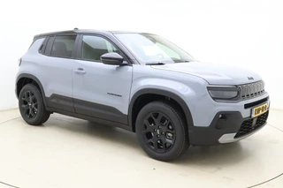 Jeep Avenger 1.2 e-Hybrid 110pk Black Edition | 8 Jaar Fabrieksgarantie | Panoramadak | Keyless | Navigatie | JBL audio | Elektrische kofferklep | Adaptieve cruise control | Stoelverwarming / 9