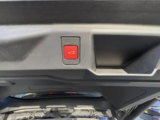 Peugeot 5008 1.2 Hybrid 145 GT 7p |Automaat | Elektr. achterklep | Stoel- & stuurverwarming | 7 Persoons | Adaptieve Cruise Control | Navigatie | Achteruitrijcamera / 16