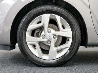 Hyundai i10 1.2 automaat | 15" LMV | Airco | Parkeersensoren / 7