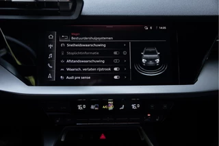 Audi A3 Sportback 35 TFSI S Line  | Carplay | Stoelver. | Parkeersens. | / 42