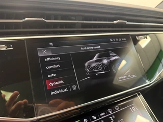 Audi Q8 60 TFSI e quattro Pro Line S Competition ACC Panoramadak 4 Wiel besturing / 26