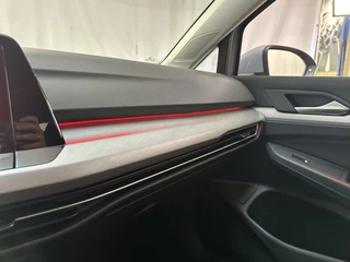 Volkswagen Golf Variant 1.0 eTSI DSG Life Sfeerverlichting Navigatie Parkeersensoren Camera / 24