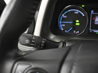 Toyota RAV4 2.5 Hybrid AWD Executive Edition / 20