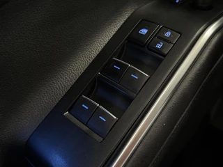 Toyota Highlander 2.5 AWD Hybrid Premium | Navigatie | JBL-Audio | Parkeersensoren | Achterklep Elektrisch | ( Vestiging - Nieuwegein ) / 14