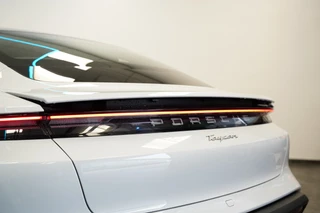 Porsche Taycan Performance 84 kWh  ACC Panoramadak Leder Memory Seats / 33