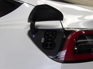 Tesla Model 3 Standard 60 KWH Plus RWD / 13