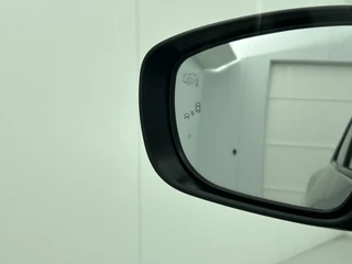 Suzuki Swift 1.2 Style Smart Hybrid | Camera | CarPlay | Adaptive Cruise | Stoelverw. | Climate Control / 28
