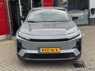 Toyota C-HR+ First Edition 77 kWh WARMTEPOMP EL-ACHTERKLEP PRIVACY-GLASS 18"LMV BLIND SPOT STOELVERW. P-SENSOREN / 18