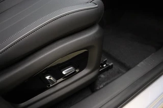 Jaecoo 7 Exclusive | RIJKLAAR INCLUSIEF €2.500,- REGISTRATIEVOORDEEL | Glazen schuif-/ kanteldak | 7 jaar garantie tot 150.000 km | 360 3D Camera | Lederen bekleding | Stoelventilatie & verwarming | Elektrische achterklep | Apple Carplay/Android auto / 18