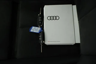 Audi Q3 35 TFSI 150pk Business Edition Trekhaak Camera Stoelverwarming LED Virtual Cockpit Navigatie Panoramadak / 39