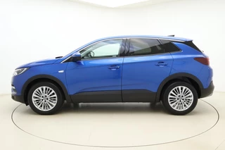 Opel Grandland X 1.2 Turbo Business Executive | Electrische achterklep | Navigatie | Camera | Half lederen bekleding | DAB radio | Apple Carplay | Extra getint glas / 6